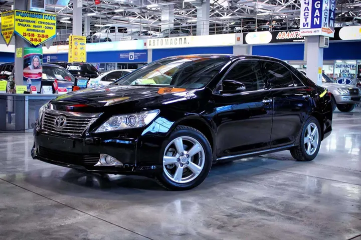 Toyota Camry, 2011 — продан в автосалоне МИГ-авто, Оренбург