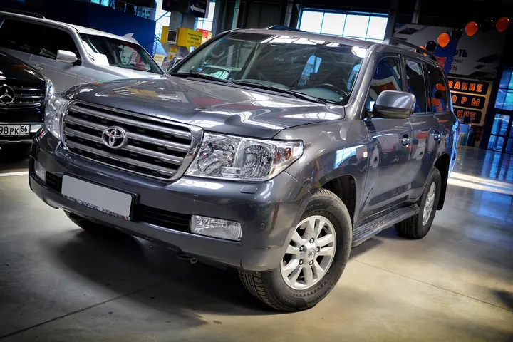 Toyota Land Cruiser 200, 2009 — продан в автосалоне МИГ-авто, Оренбург